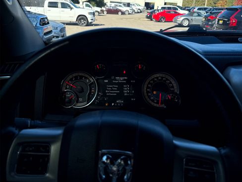 Used 2018 RAM 1500 Laramie w/ Convenience Group image 26