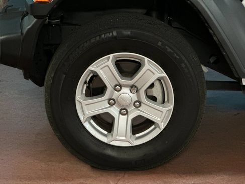 Used 2023 Jeep Wrangler Unlimited Sport AWD/4WD image 23