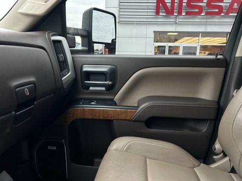 Used 2016 GMC Sierra 2500 SLT w/ Driver Alert Package AWD/4WD image 43