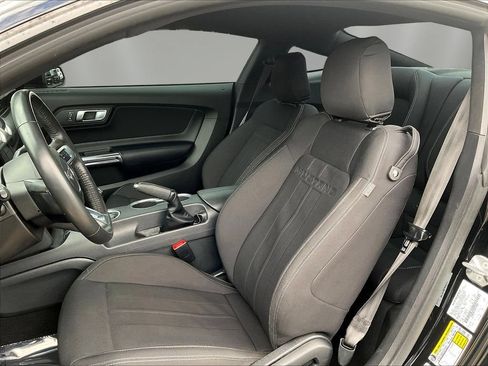Used 2022 Ford Mustang GT RWD image 20