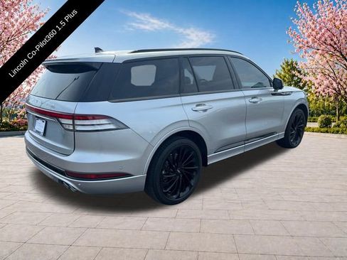 Certified 2023 Lincoln Aviator Reserve w/ Equipment Group 201A AWD/4WD image 8