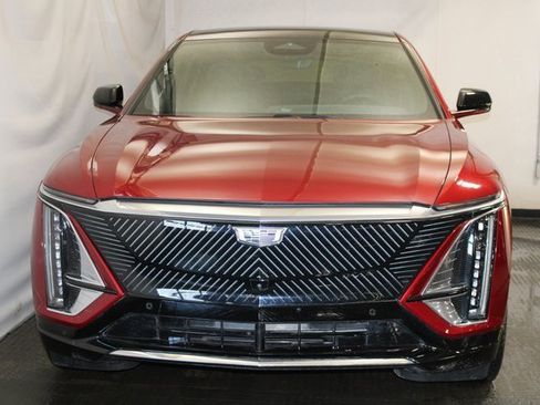 Certified 2024 Cadillac Lyriq Luxury w/ LPO, Floor Liner Package image 3