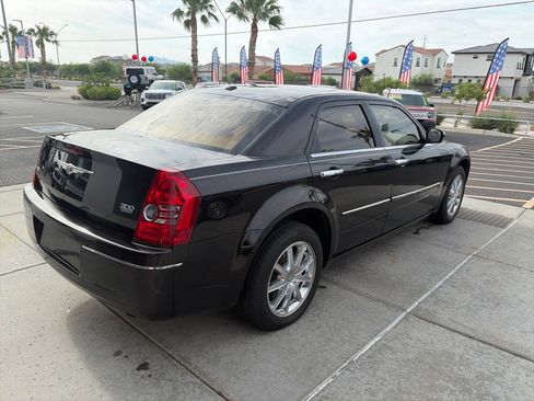Used 2010 Chrysler 300 Touring AWD/4WD image 5