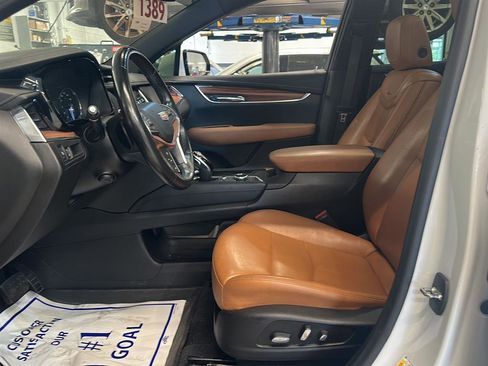 Used 2021 Cadillac XT5 Premium Luxury w/ LPO, Floor Liner Package image 1