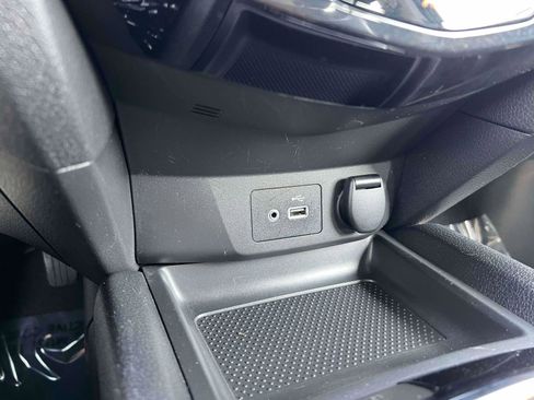 Used 2021 Nissan Rogue Sport S image 11