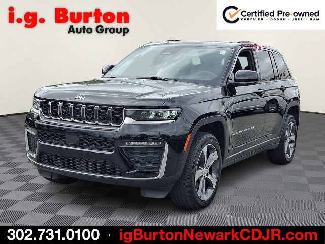 Used 2026 Jeep Grand Cherokee Limited AWD/4WD image 3