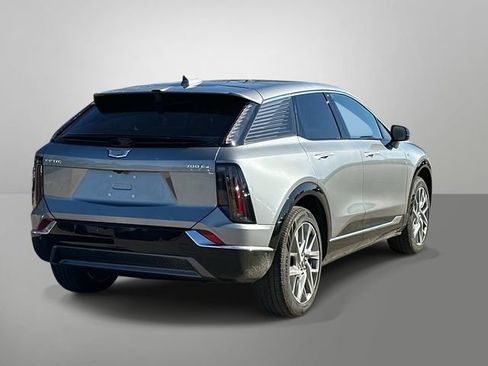 New 2026 Cadillac Optiq Luxury 2 image 14