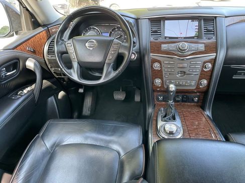 Used 2017 Nissan Armada Platinum w/ Interior Lighting Package AWD/4WD image 10