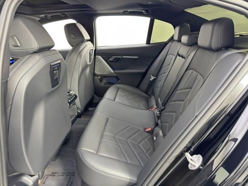 Used 2024 BMW i5 eDrive40i w/ M Sport Package image 44