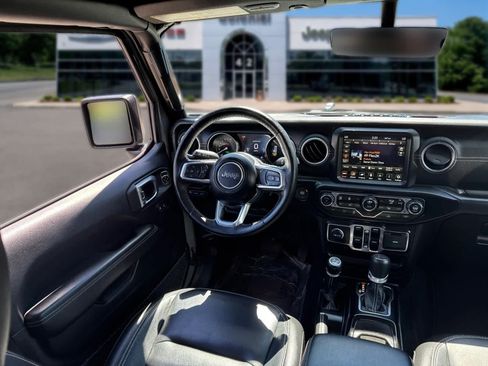 Used 2023 Jeep Wrangler Unlimited Sahara w/ Cold Weather Group AWD/4WD image 30