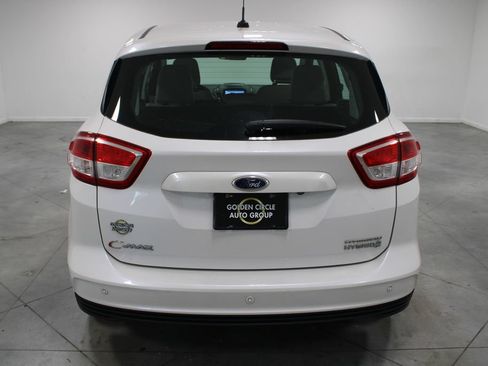 Used 2018 Ford C-MAX Titanium w/ Equipment Group 301A FWD image 8