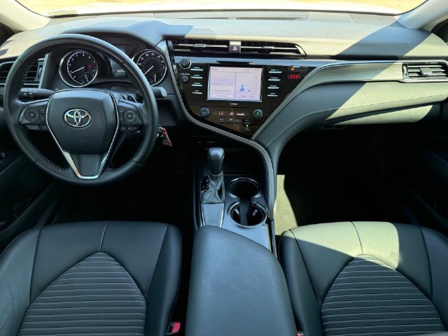 Used 2020 Toyota Camry SE FWD image 25