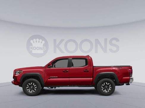 Used 2017 Toyota Tacoma TRD Off-Road w/ Tow Package (A/T) AWD/4WD image 4