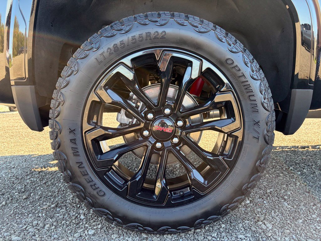 Used 2025 GMC Sierra 1500 AT4 w/ Technology Package AWD/4WD image 21