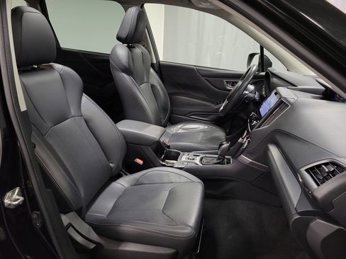 Used 2021 Subaru Forester Limited image 27
