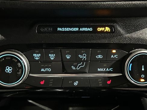Used 2022 Ford Escape SE w/ Cold Weather Package FWD image 71