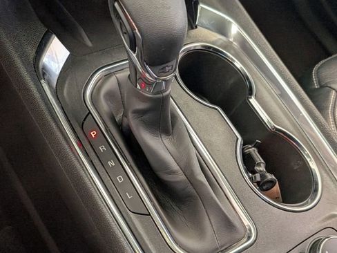 Used 2023 Chevrolet Traverse LT image 23