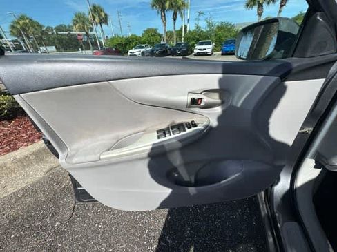 Used 2011 Toyota Corolla LE FWD image 5