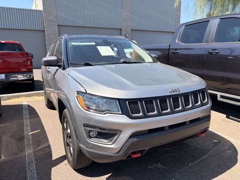 Used 2018 Jeep Compass Trailhawk AWD/4WD image 3