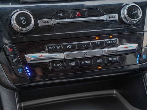 Used 2023 Ford Explorer Limited image 27