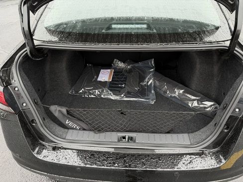 New 2025 Nissan Versa SR image 17