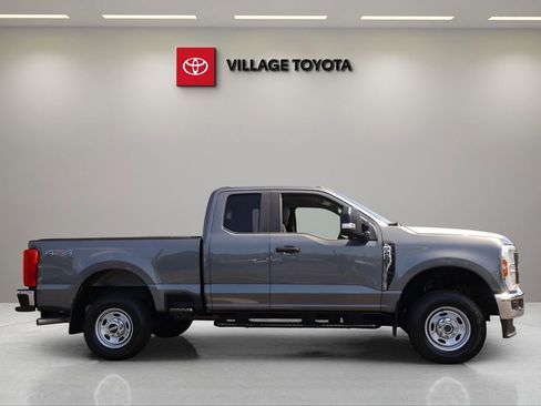 Used 2023 Ford F250 XL w/ Snow Plow Prep Package AWD/4WD image 6