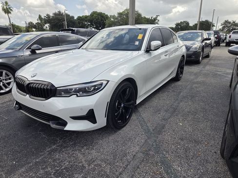 Used 2021 BMW 330i xDrive Sedan w/ Premium Package AWD/4WD image 3