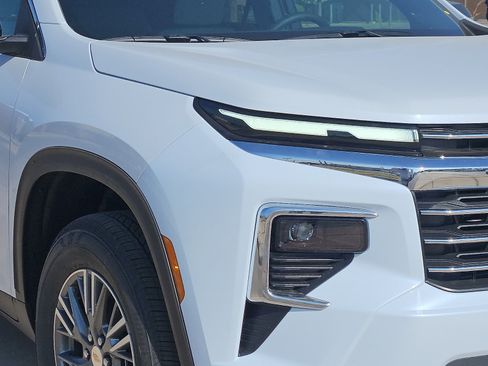 New 2026 Chevrolet Traverse LT w/ Driver Confidence Package FWD image 8