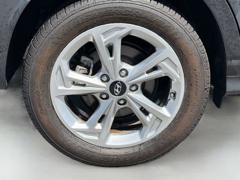 Used 2023 Hyundai Kona SEL AWD/4WD image 9
