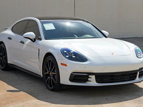 Used 2019 Porsche Panamera RWD image 51