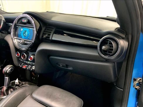 Used 2019 MINI Cooper S w/ Signature Upholstery Package image 18