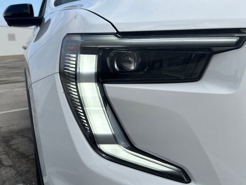 Used 2024 GMC Acadia Elevation w/ LPO, Floor Liner Package image 12