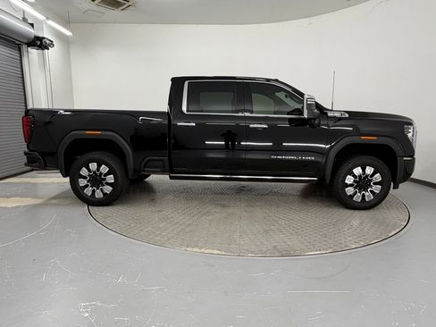 Used 2026 GMC Sierra 2500 Denali w/ Denali Reserve Package AWD/4WD image 8