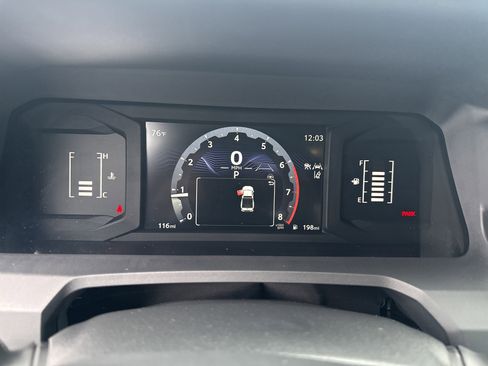 Used 2025 Toyota Tacoma SR image 18