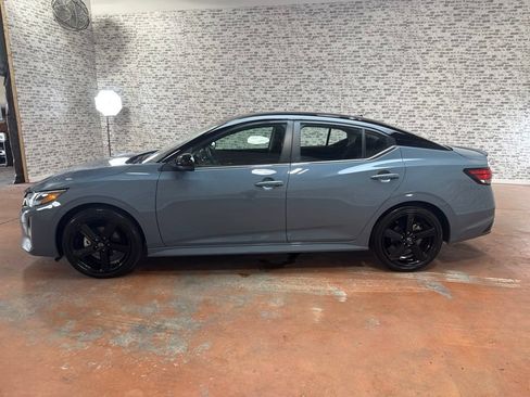 Used 2025 Nissan Sentra SR FWD image 4