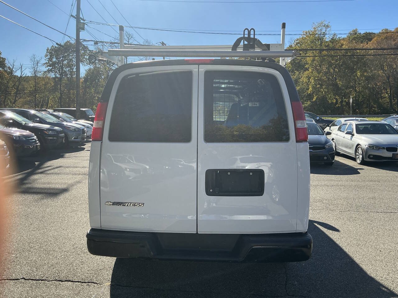 Used 2018 Chevrolet Express 2500 Extended RWD image 6