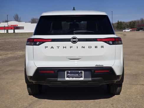 New 2026 Nissan Pathfinder S image 8