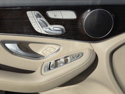 Certified 2022 Mercedes-Benz GLC 300 image 18