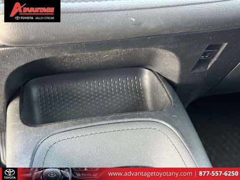 Used 2020 Toyota Corolla SE FWD image 29