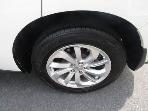 Used 2017 Acura RDX AWD image 11