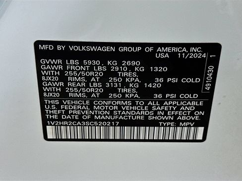 Used 2025 Volkswagen Atlas SE AWD/4WD image 48