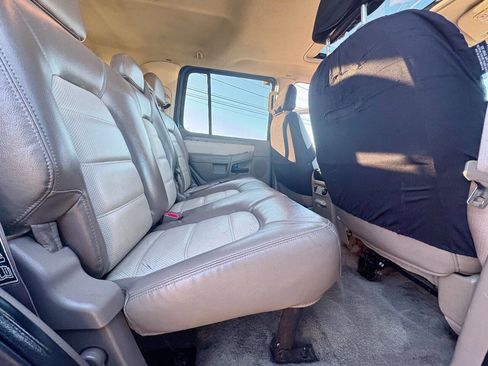 Used 2003 Ford Explorer Eddie Bauer image 23