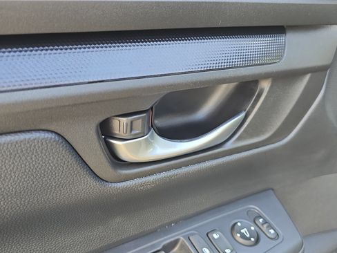 Used 2024 Honda CR-V LX image 18