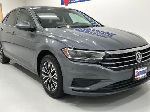 Used 2019 Volkswagen Jetta SE FWD image 5