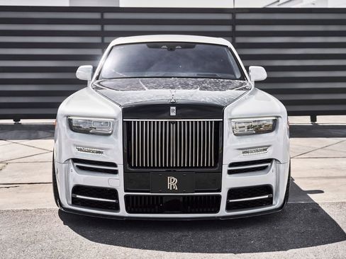 Used 2024 Rolls-Royce Phantom Sedan RWD image 23