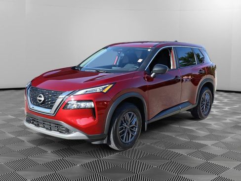 Used 2023 Nissan Rogue S AWD/4WD image 2