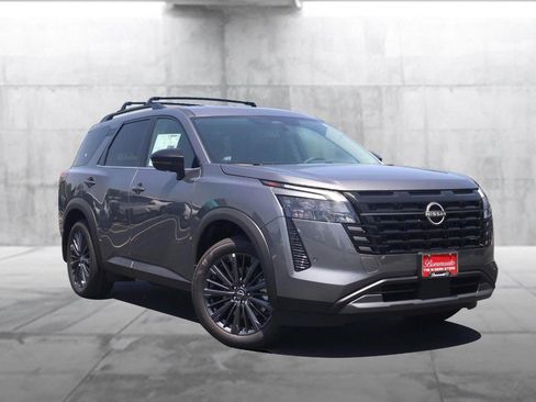 New 2026 Nissan Pathfinder SL w/ SL Premium Package AWD/4WD image 2