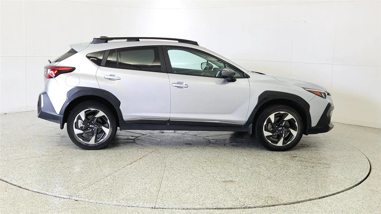 Used 2024 Subaru Crosstrek 2.5i Limited AWD/4WD image 8