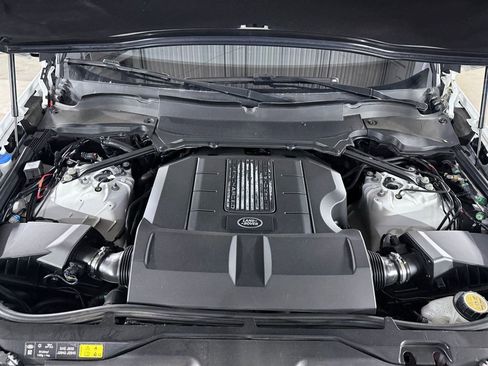 Used 2020 Land Rover Discovery HSE image 48