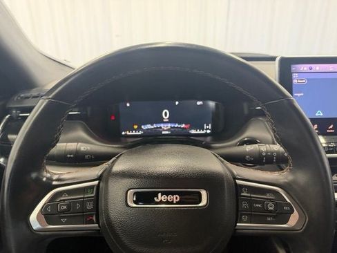 Used 2022 Jeep Compass Limited w/ (RED) Package AWD/4WD image 9